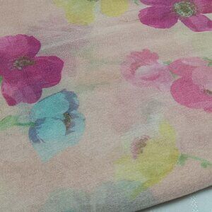 Silf scarf with flowers design